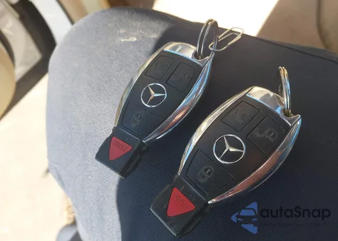 2011 Mercedes-Benz Ml 350 z USA, uszkodzony, nr VIN 4JGBB5GB3BA635598